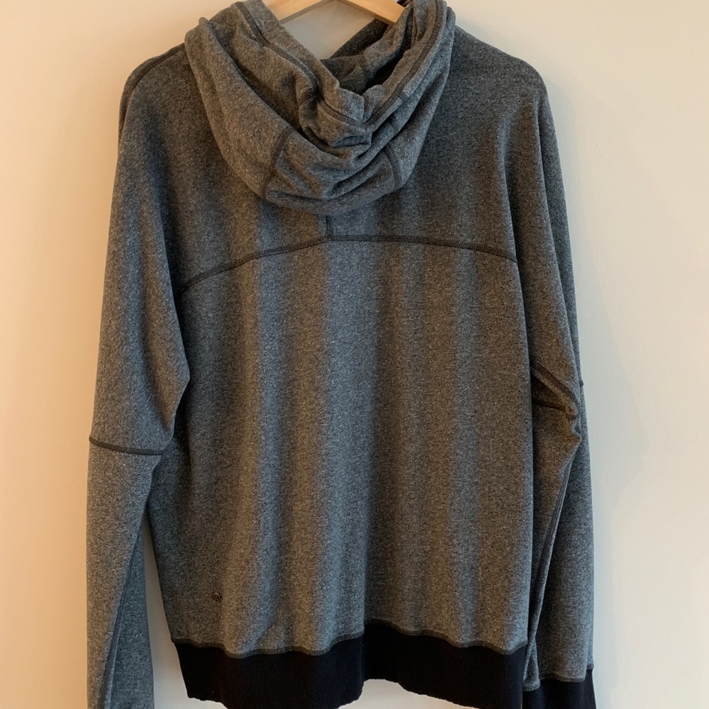 Lululemon sweatshirt / hoodie